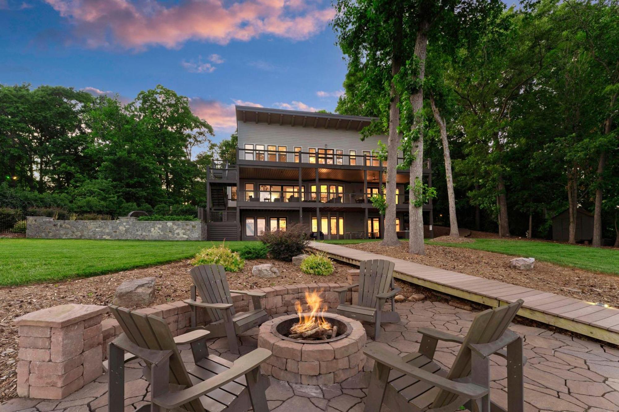 Lake Norman Getaway Мурсвилл Экстерьер фото