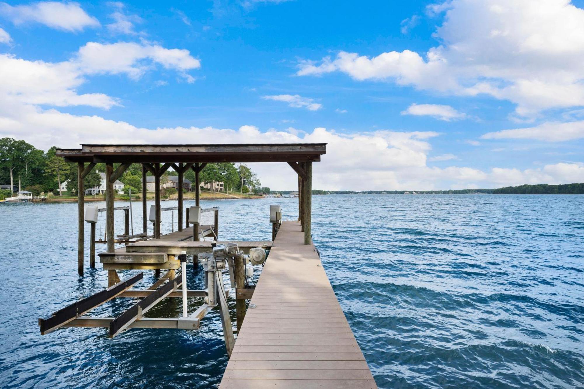 Lake Norman Getaway Мурсвилл Экстерьер фото